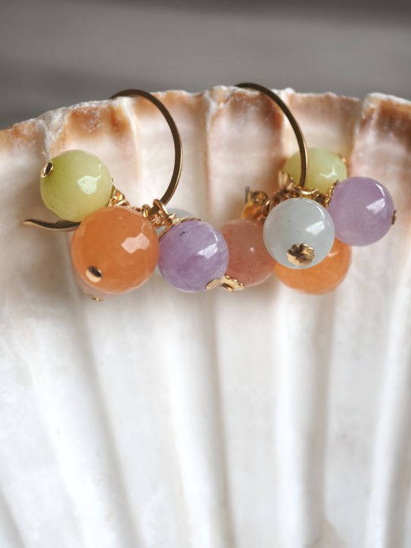 Marthje's Specials met goldfilled haakjes en bedels van aquamarijn, amethist, aventurijn en howliet - Afbeelding 2