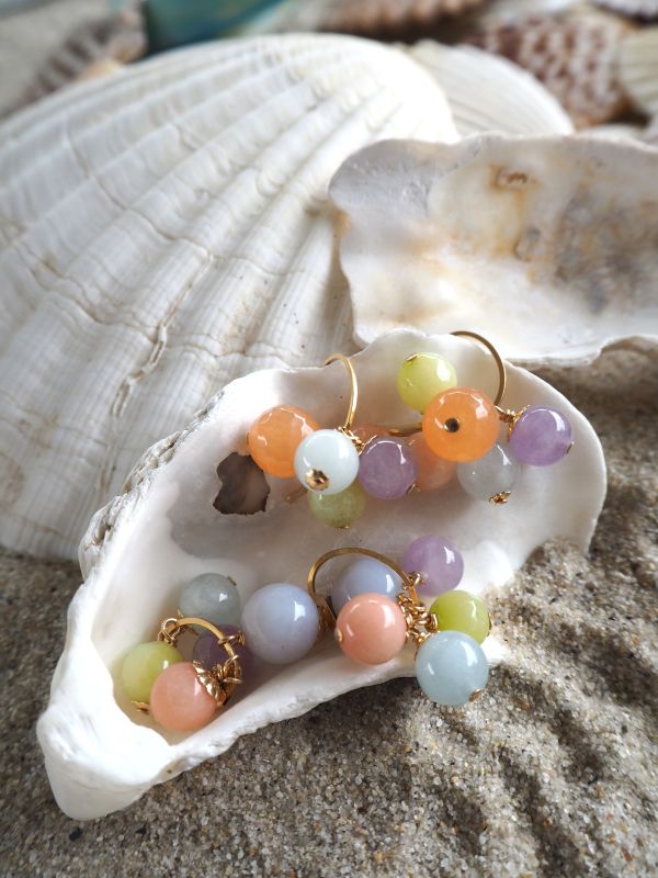 Marthje's Specials met goldfilled haakjes en bedels van aquamarijn, amethist, aventurijn en howliet - Afbeelding 3