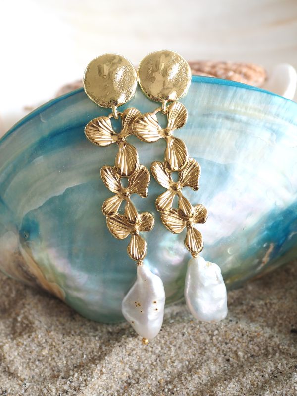 Brass stekers met brass elementjes en parel