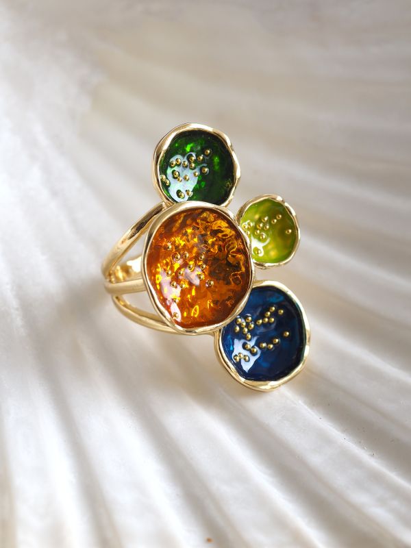 Brass ring met meerdere kleuren stenen (maat 57)
